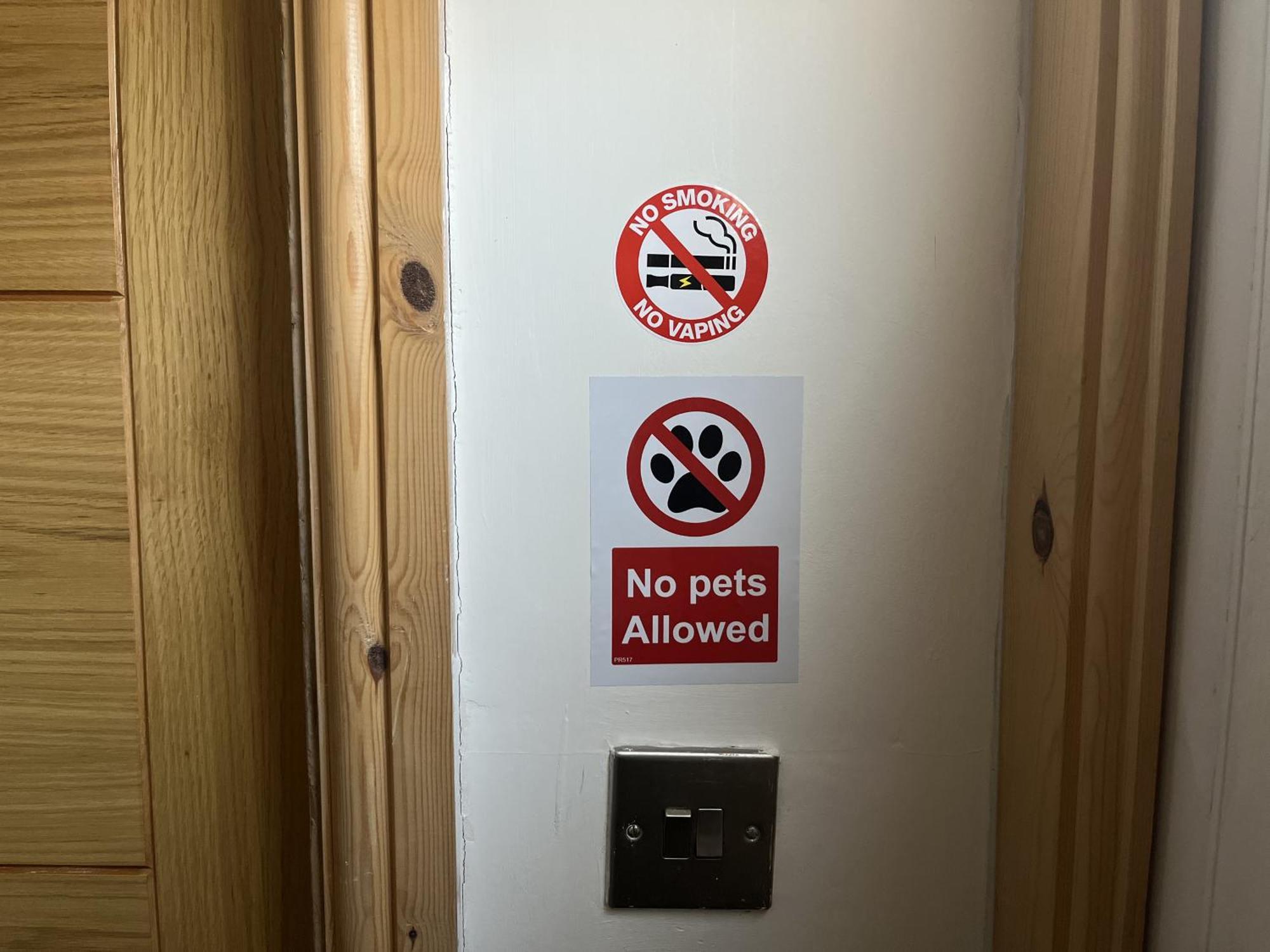 Double Bedroom Near Etihad And Coop Live With Free Parking, Shared Kitchen & Bathroom - Including Free 1-Hour Early Check-In Or Late Check-Out For Bookings Until July Манчестер Екстер'єр фото
